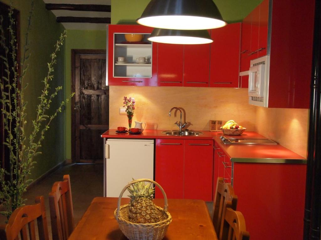 Apartamentos La Iguana Hervas Bilik gambar
